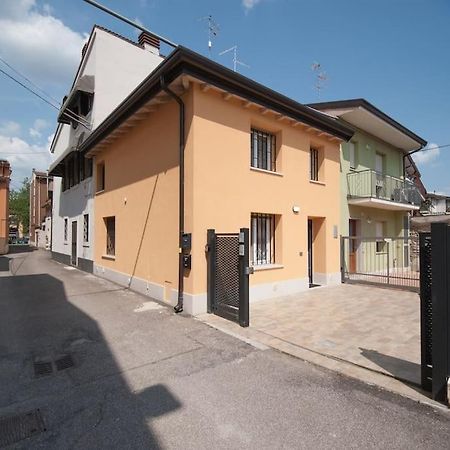 Апартаменты Casa Gemma - Big Family House With Free Parking Сан-Джованни-Лупатото Экстерьер фото