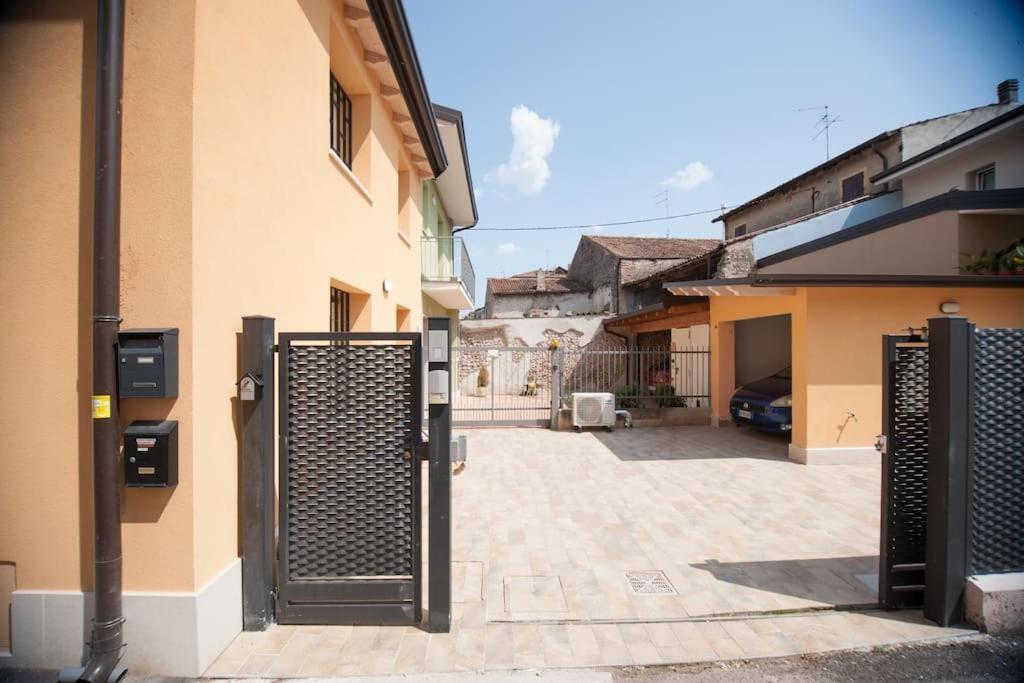Апартаменты Casa Gemma - Big Family House With Free Parking Сан-Джованни-Лупатото Экстерьер фото